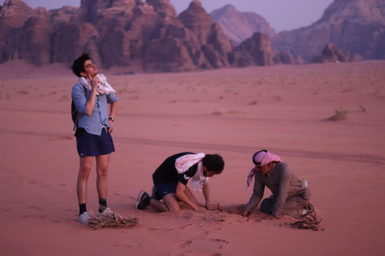 Wadi Rum-Bedouin Tents And Jeep Tours מראה חיצוני תמונה