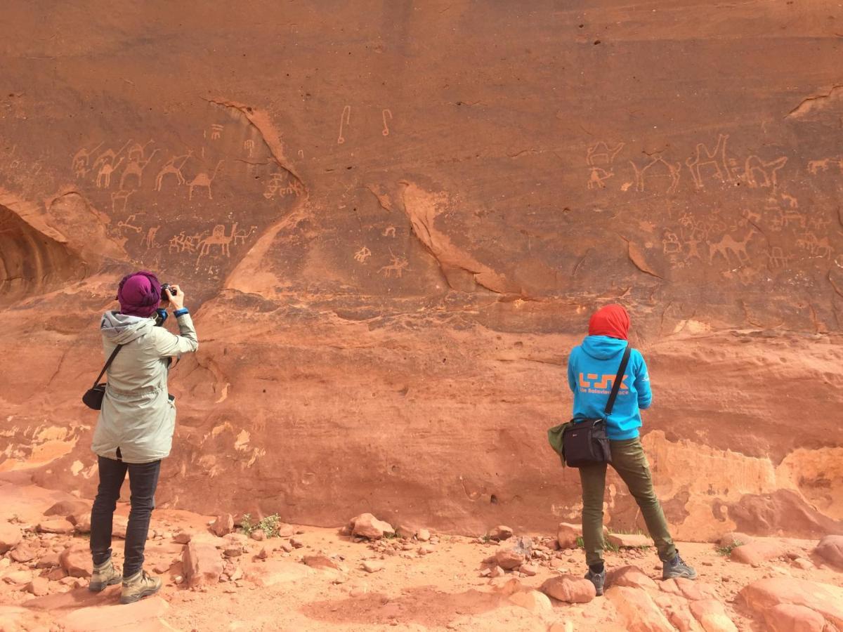 Wadi Rum-Bedouin Tents And Jeep Tours מראה חיצוני תמונה