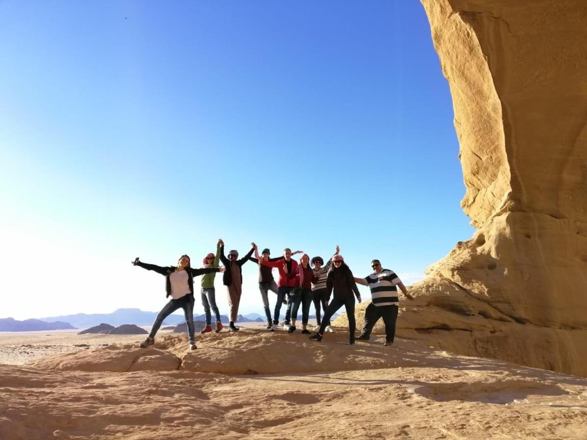 Wadi Rum-Bedouin Tents And Jeep Tours מראה חיצוני תמונה