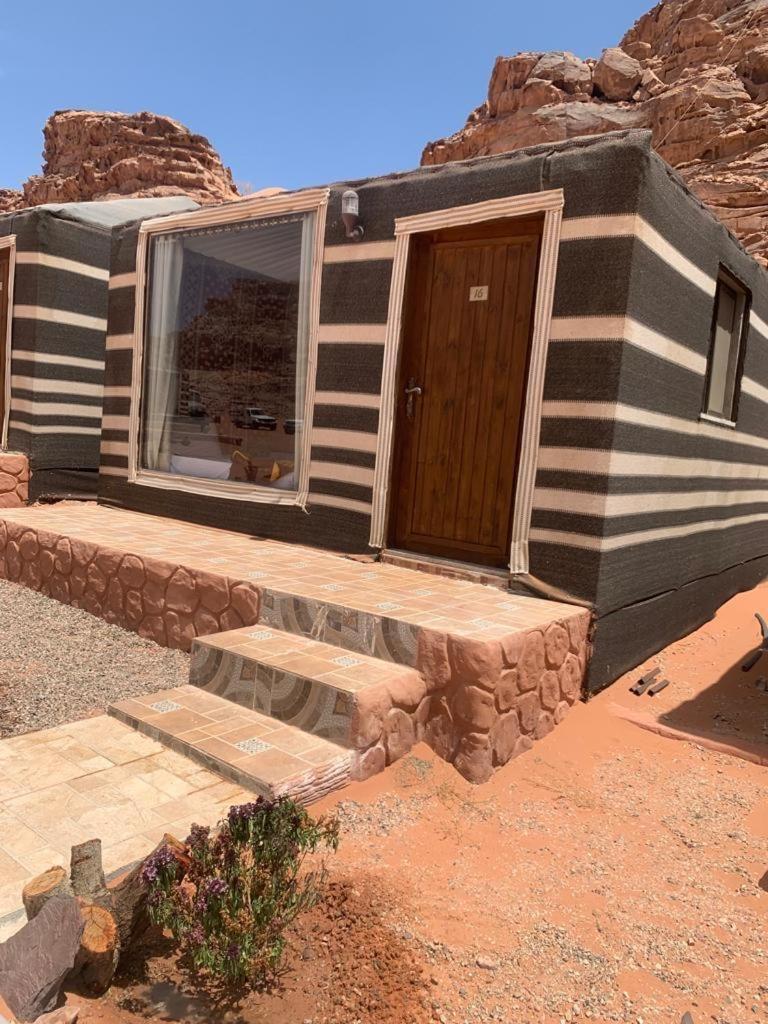 Wadi Rum-Bedouin Tents And Jeep Tours מראה חיצוני תמונה
