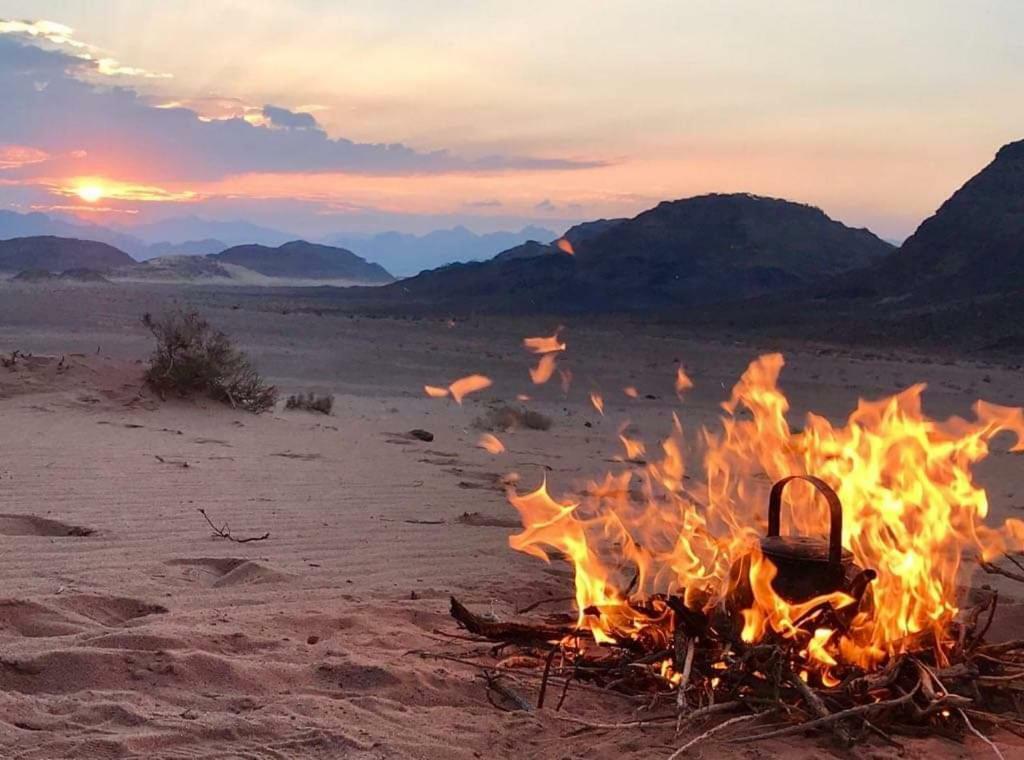 Wadi Rum-Bedouin Tents And Jeep Tours מראה חיצוני תמונה